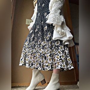 Daisy print maxi dress!